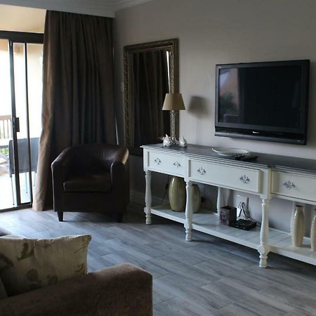Beachfront Luxury @ Umhlanga Дурбан Екстер'єр фото